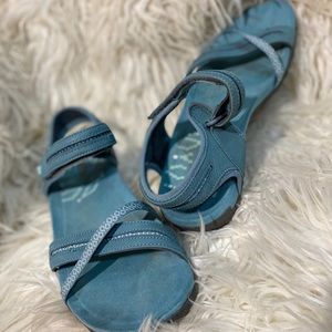 Merrell BLUE Smoke Performance Sandal. Size 8W
